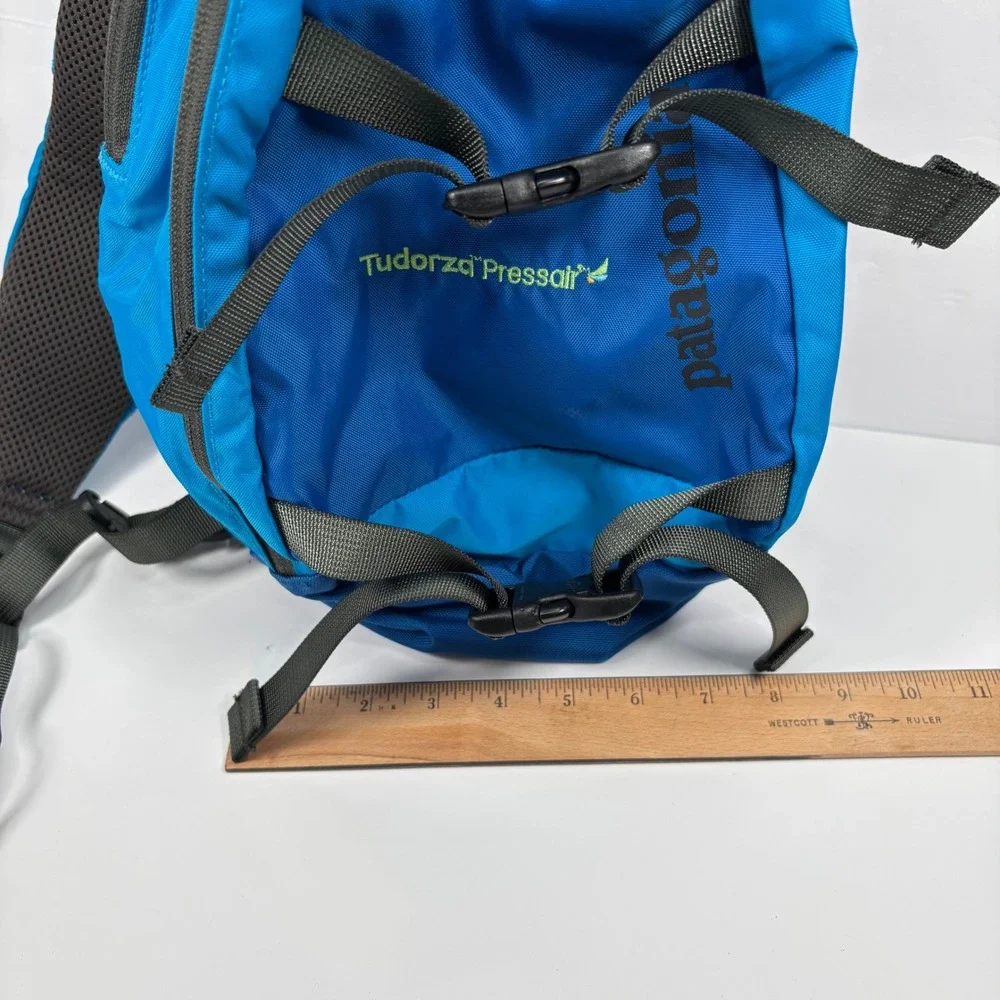 Patagonia Unisex 8L Sling Bag Atom Blue Crossbody Backpack Tudorza Pressard Logo
